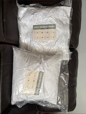 White Home Bedding Pillows - Plush Support (Set of 2)
